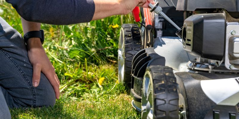 Clean a Riding Lawn Mower Engine